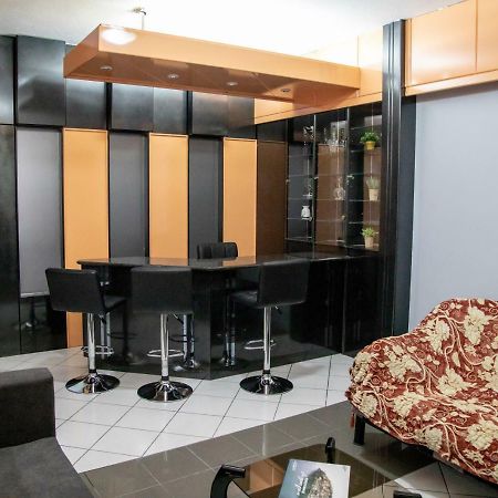 Christine'S Downtown Suites Кавала Екстер'єр фото