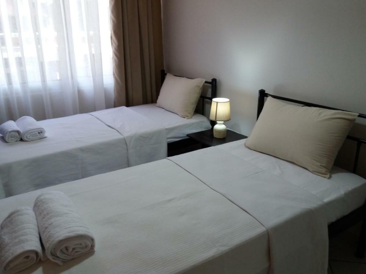 Christine'S Downtown Suites Кавала Екстер'єр фото