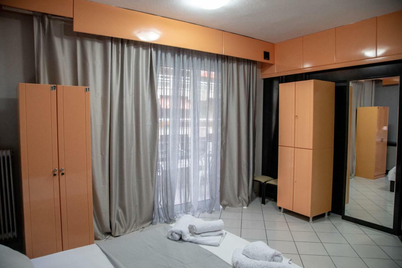 Christine'S Downtown Suites Кавала Екстер'єр фото