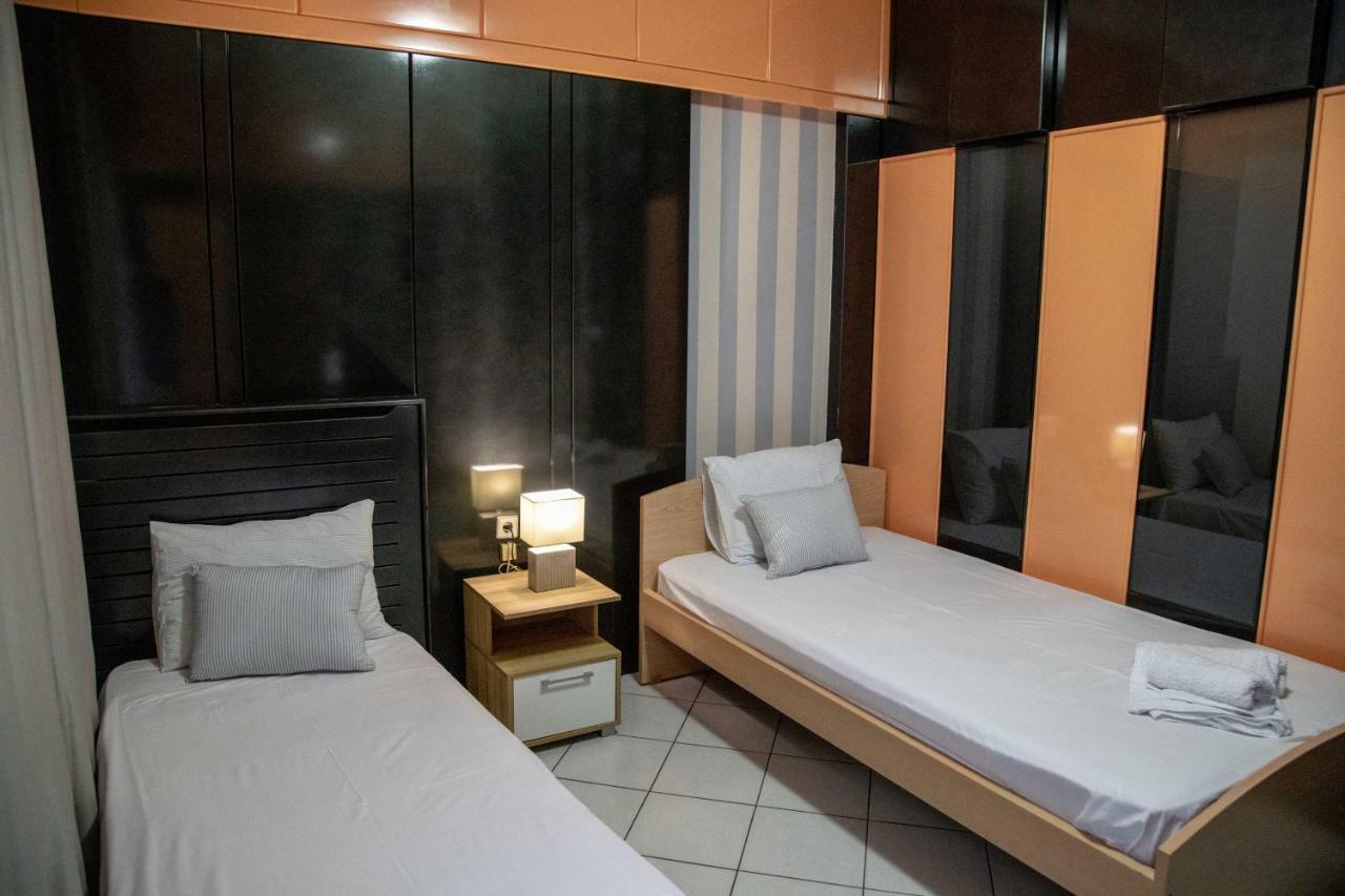 Christine'S Downtown Suites Кавала Екстер'єр фото