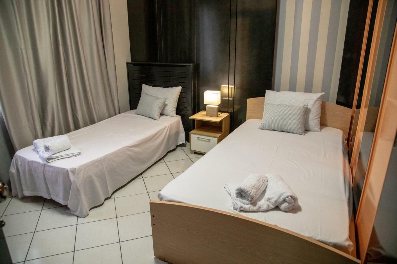 Christine'S Downtown Suites Кавала Екстер'єр фото